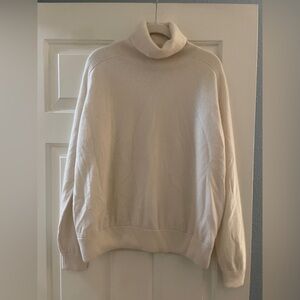 CO Essentials Cream 100% Cashmere Sweater